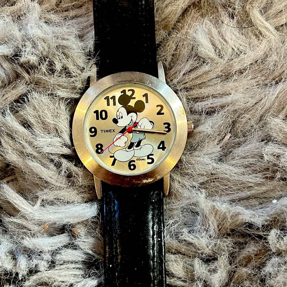 MICKEY MOUSE TIMEX WATCH